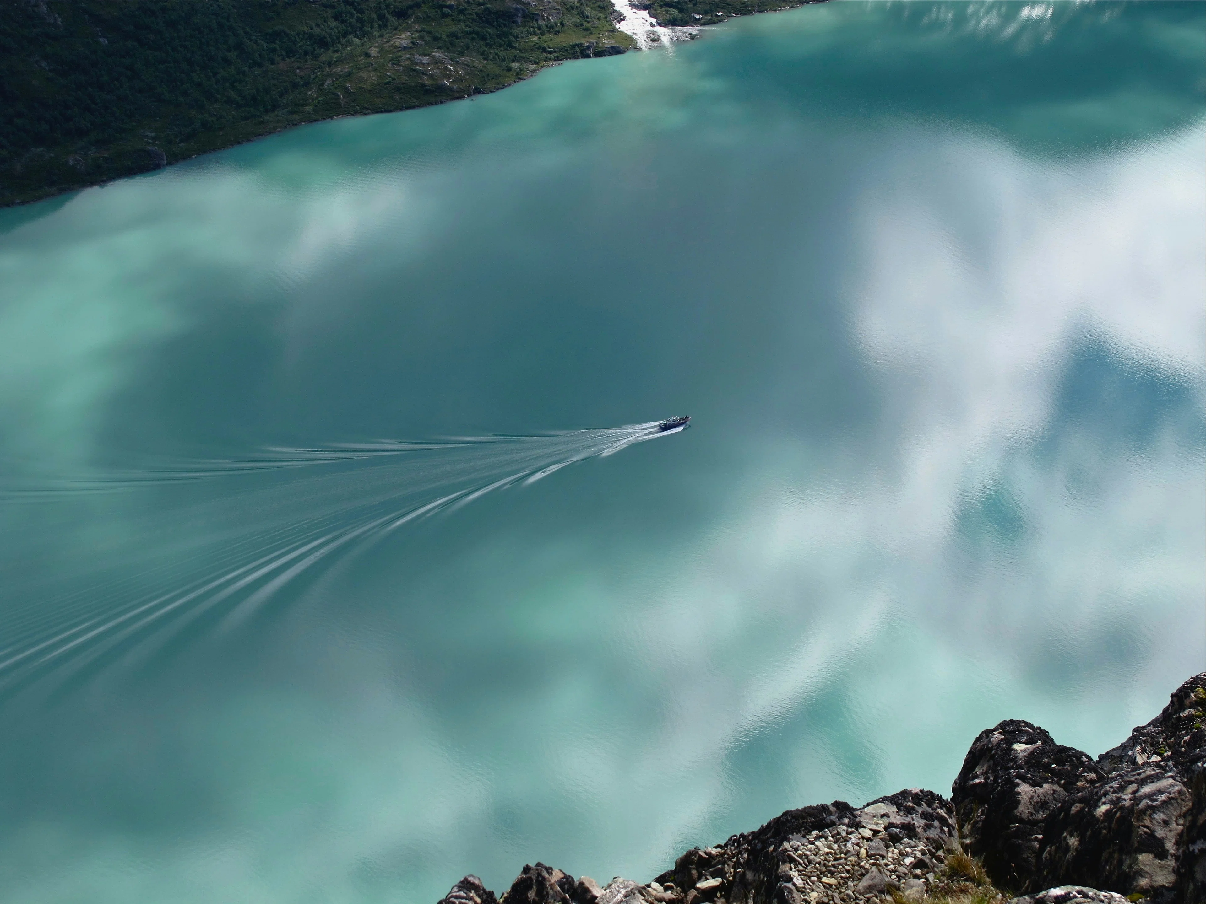 Speedboat